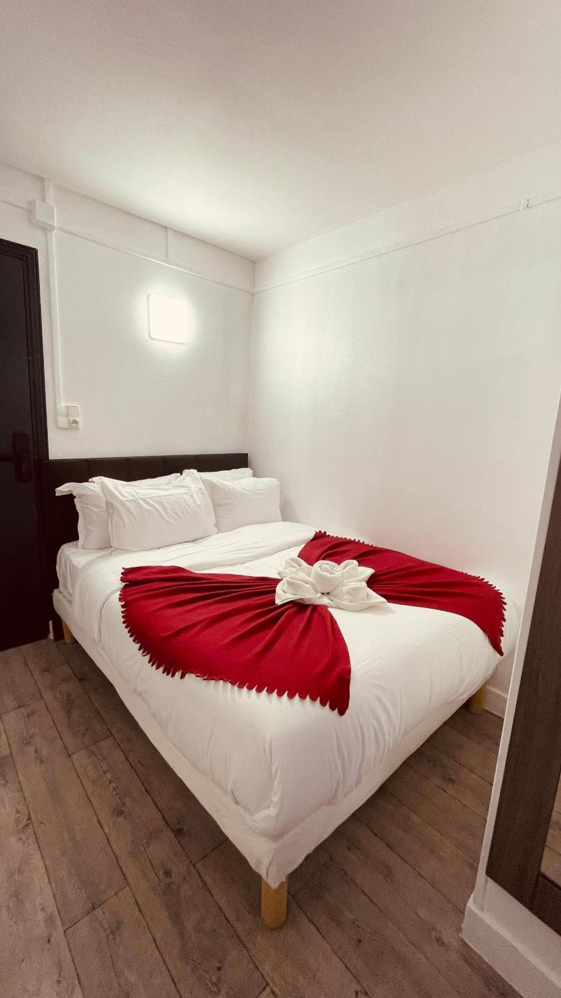 Hotel Louvain Paris Exterior foto
